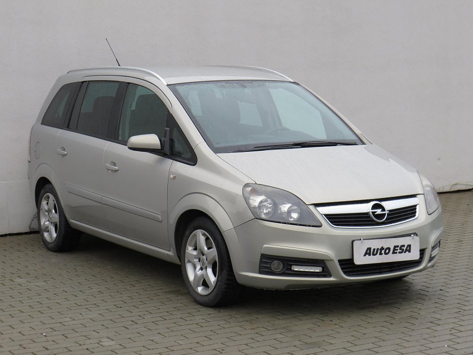 Opel Zafira 1.9CDTi  7 Míst