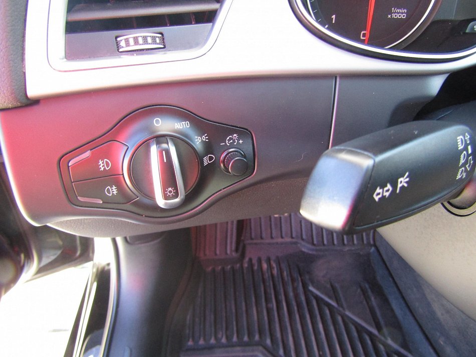 Audi A4 2.0TDi  Avant