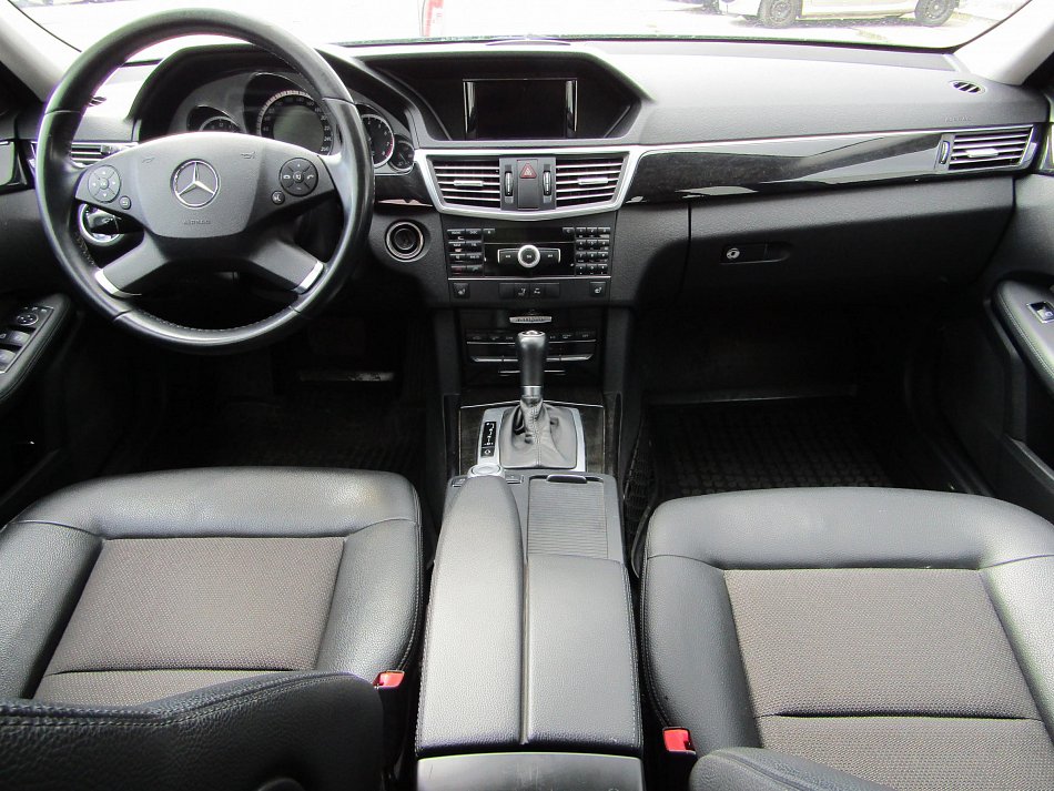 Mercedes-Benz Třída E 1.8i Avantgarde