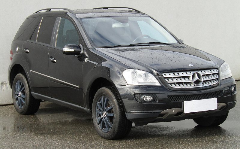 Mercedes Benz Trida M 5 0i V8 4x4 Benzin Autobazar Autoesa