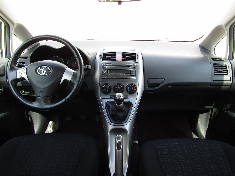 Toyota Auris 1.6 VVT-i 