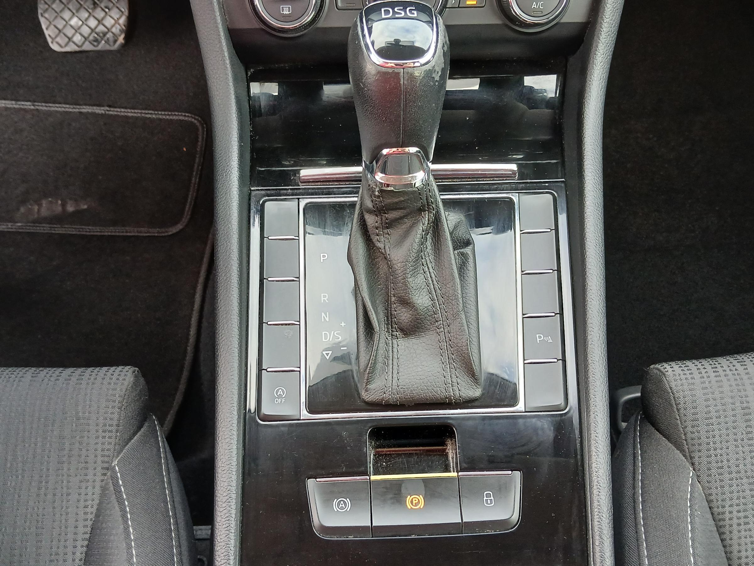 Škoda Superb III, 2016 - pohled č. 19