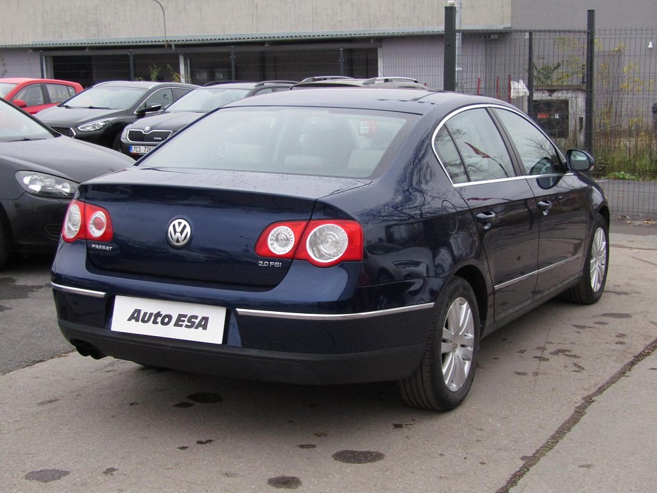 Volkswagen Passat 2.0 FSi 