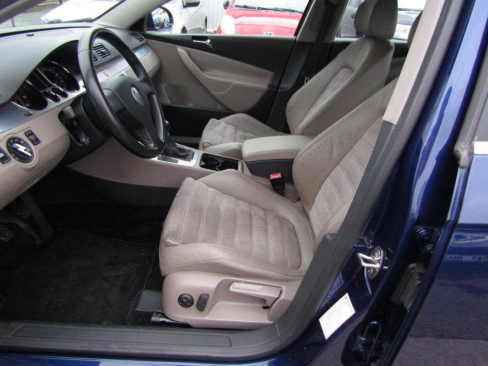 Volkswagen Passat 2.0 FSi 