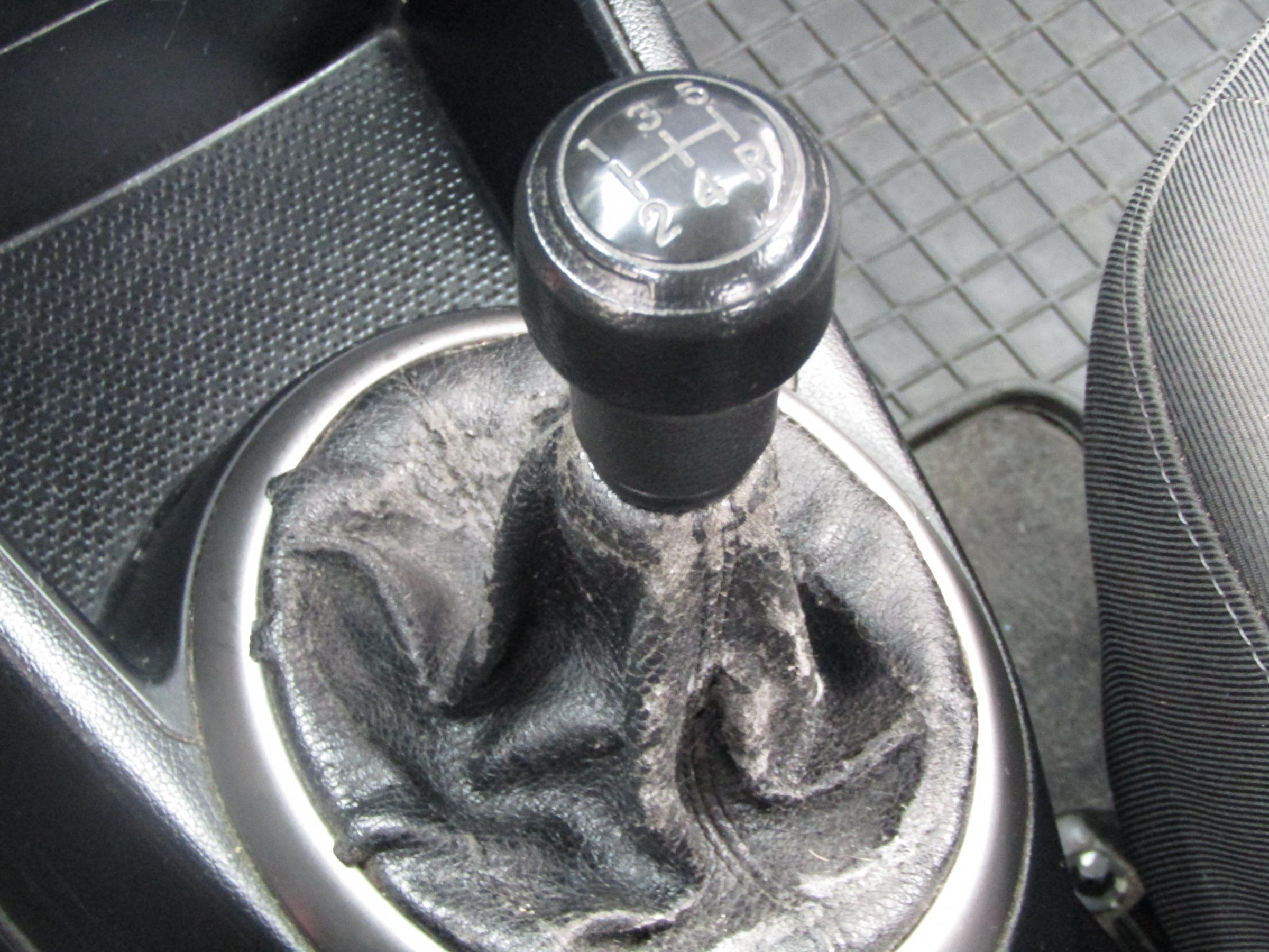 Hyundai i20, 2013 - pohled č. 15