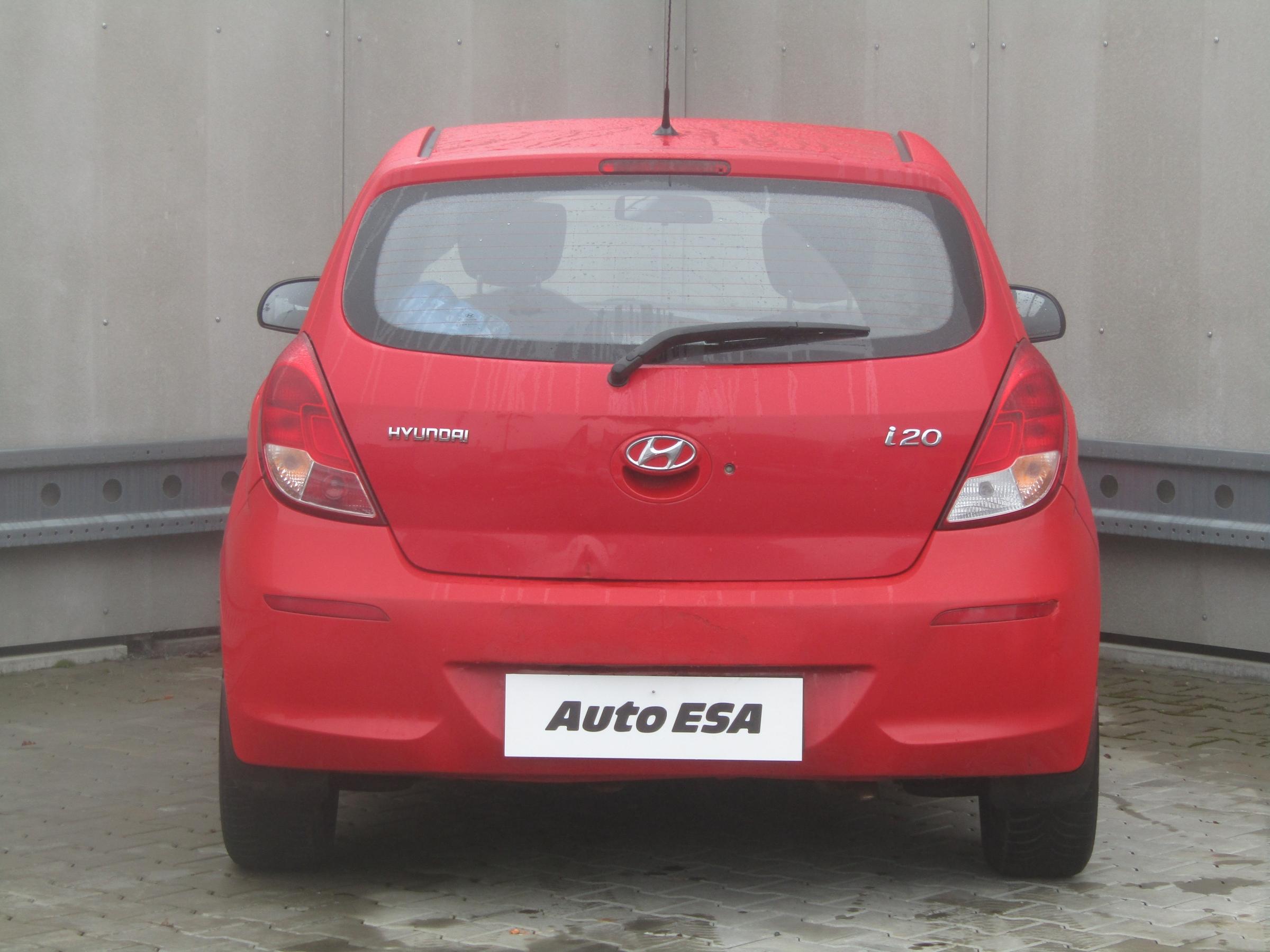 Hyundai i20, 2013 - pohled č. 5