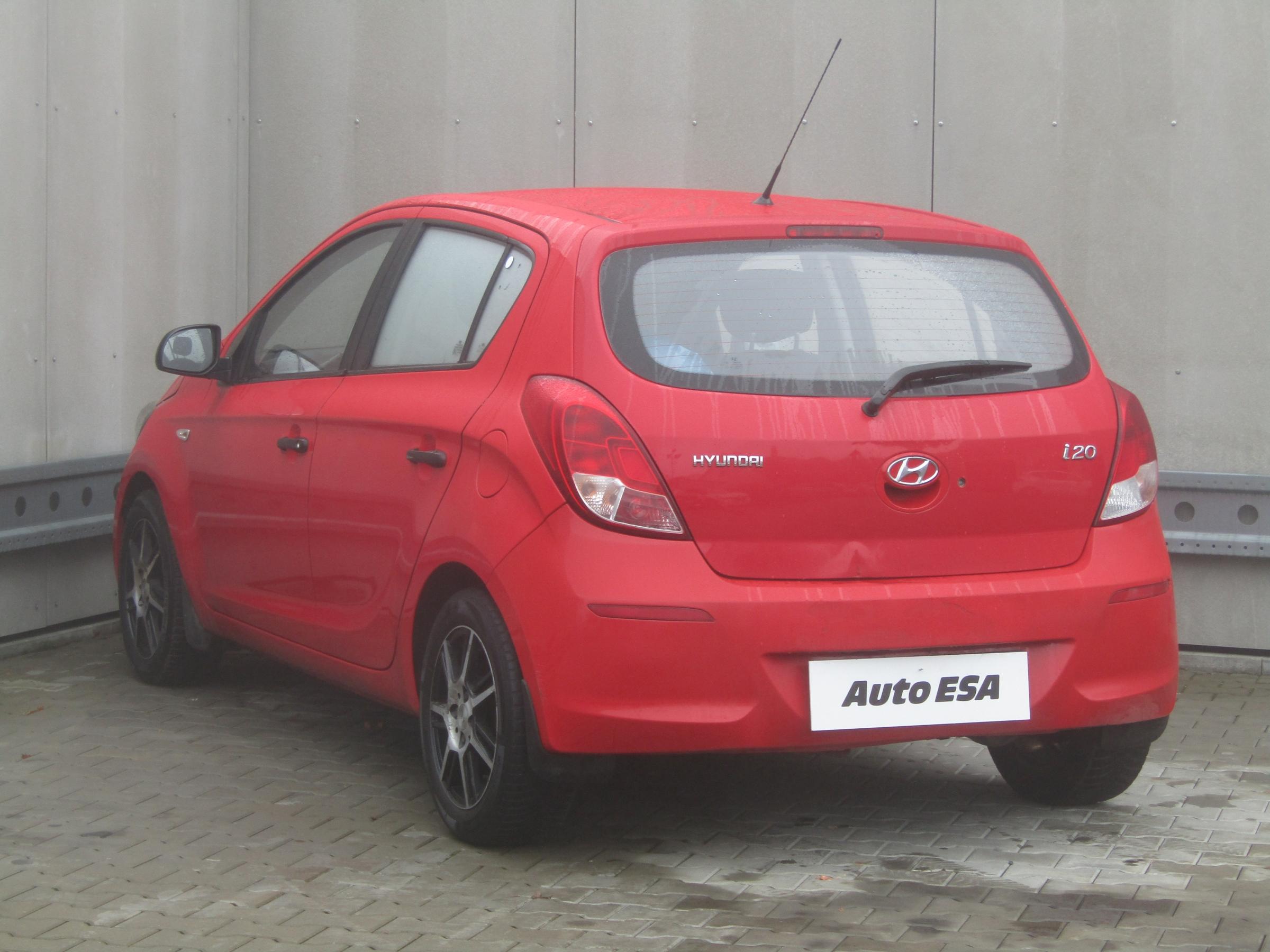 Hyundai i20, 2013 - pohled č. 6