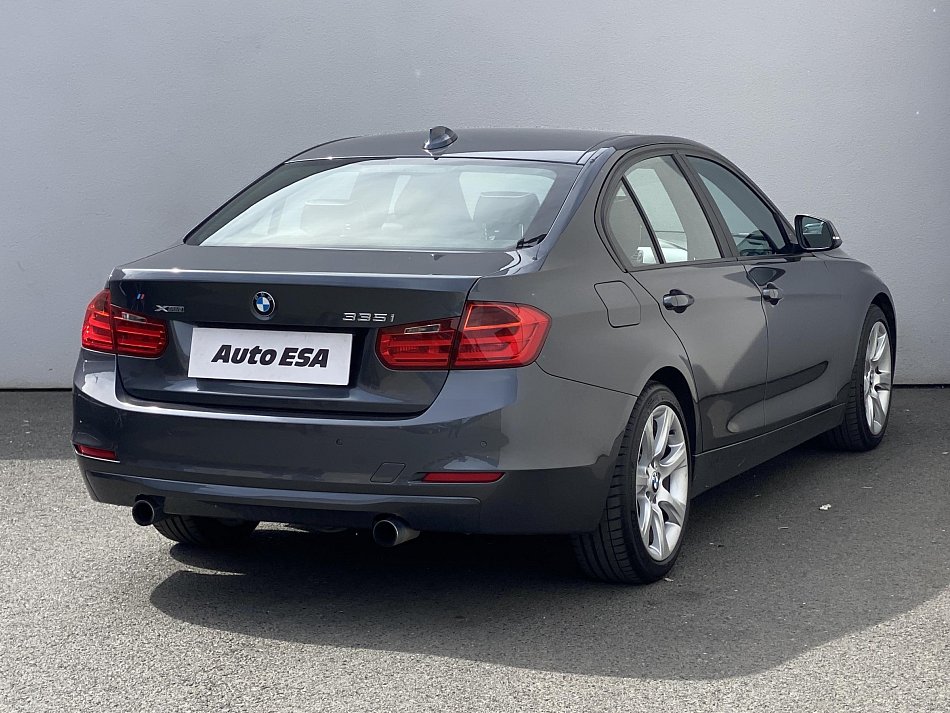 BMW Řada 3 3.0i  335i