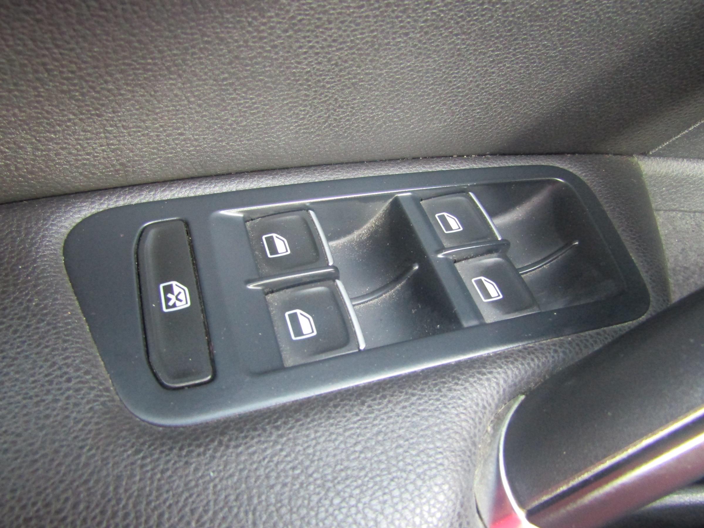 Volkswagen Golf, 2015 - pohled č. 14