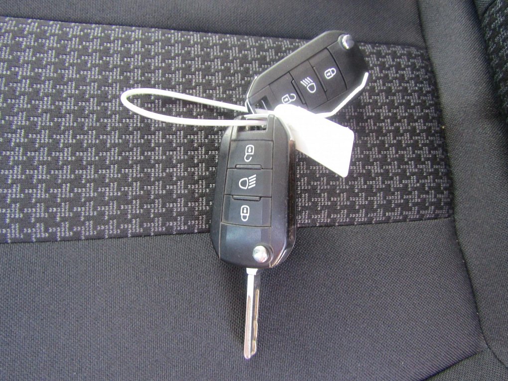 Peugeot 5008 1.5 HDi 