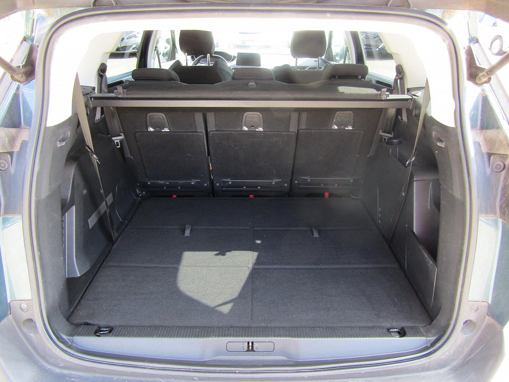 Peugeot 5008 1.5 HDi 