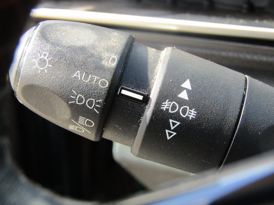 Peugeot 5008 1.5 HDi 