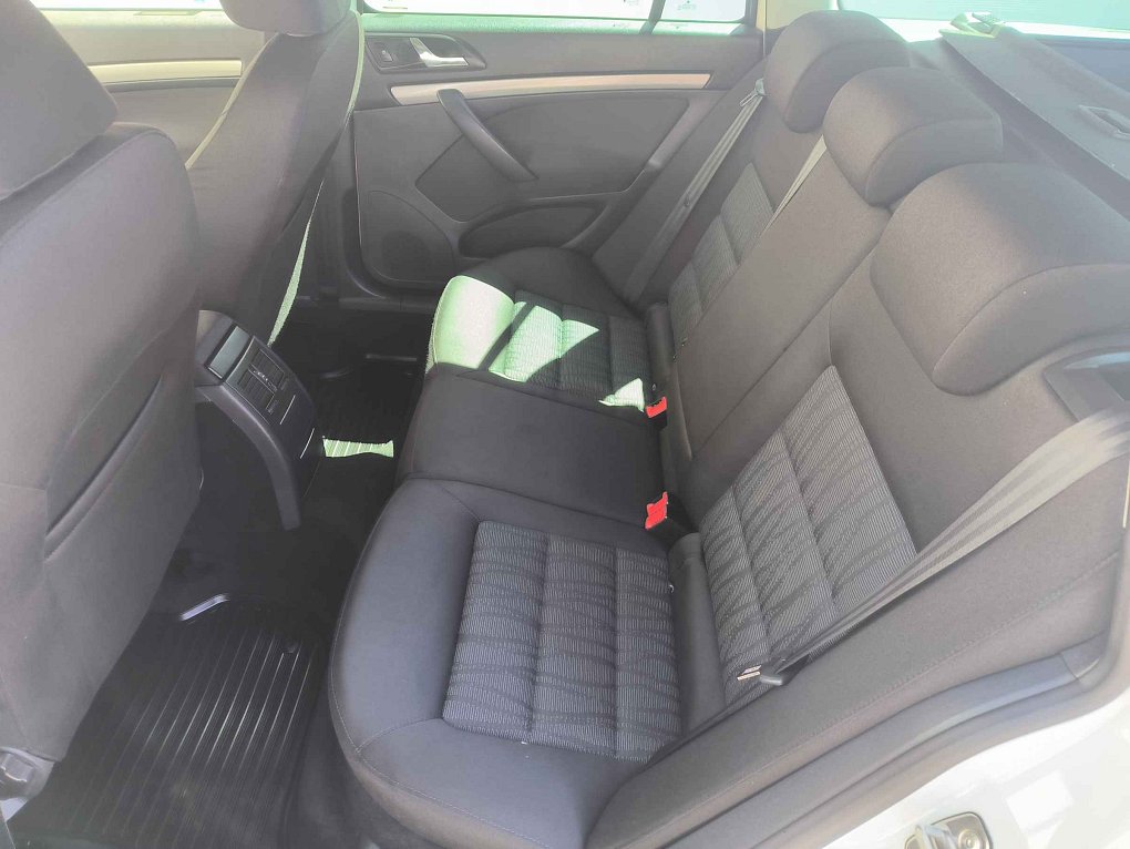 Škoda Octavia II 2.0TDi Elegance 4x4