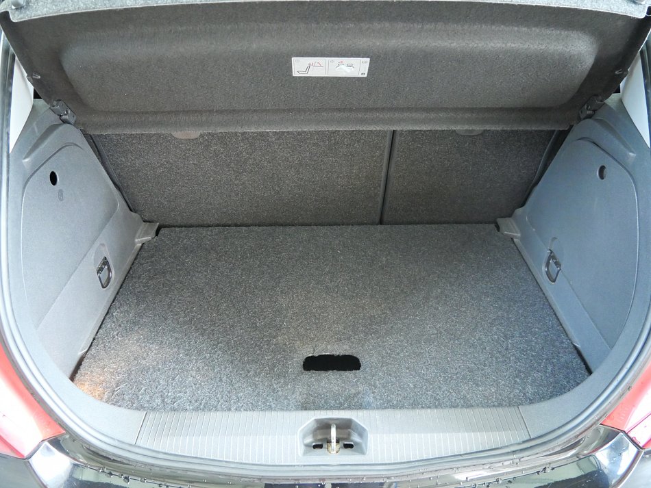 Opel Corsa 1.2i 
