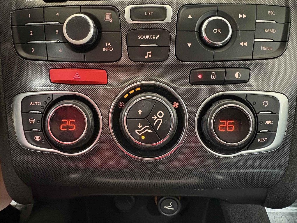 Citroën C4 1.6i 