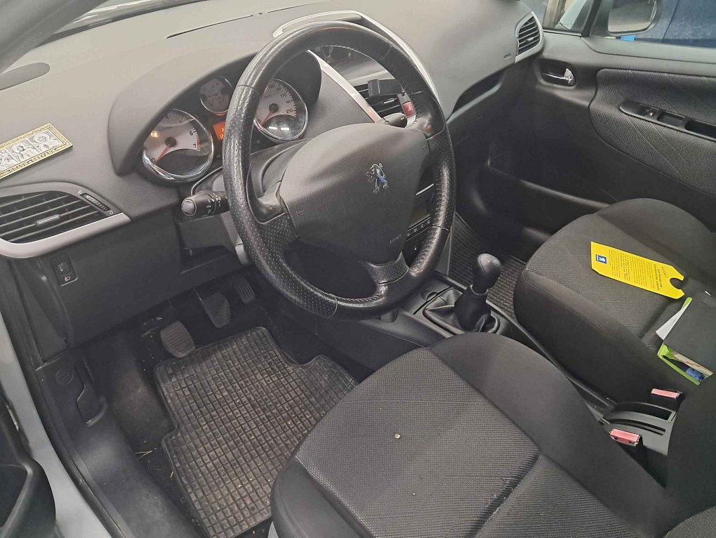 Peugeot 207 1.4i 
