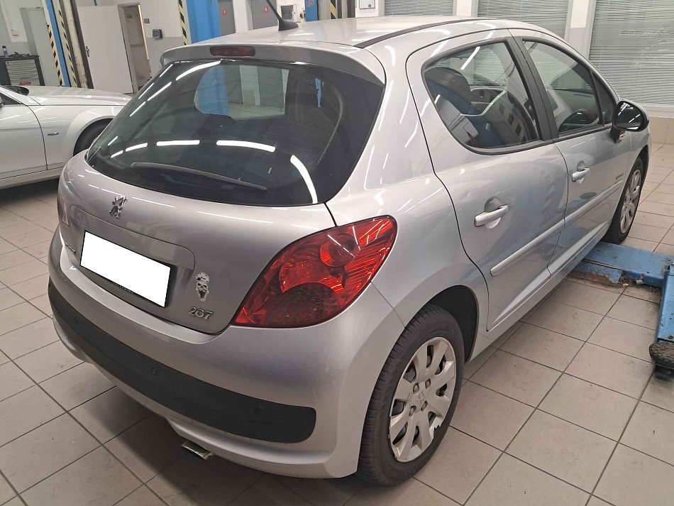 Peugeot 207 1.4i 