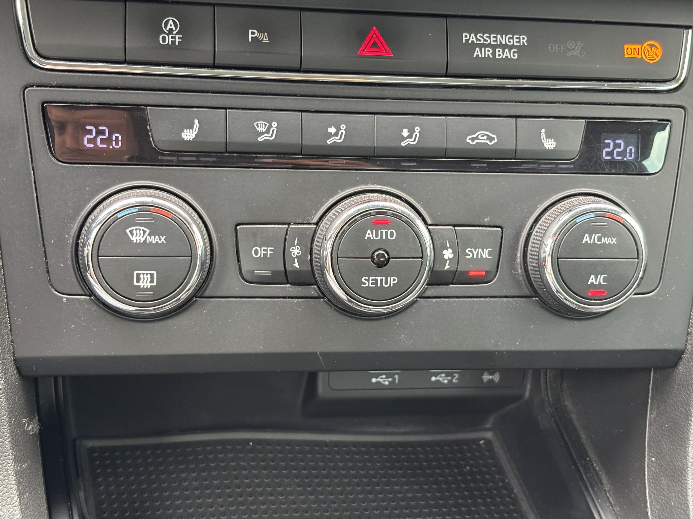 Seat Leon, 2019 - pohled č. 13