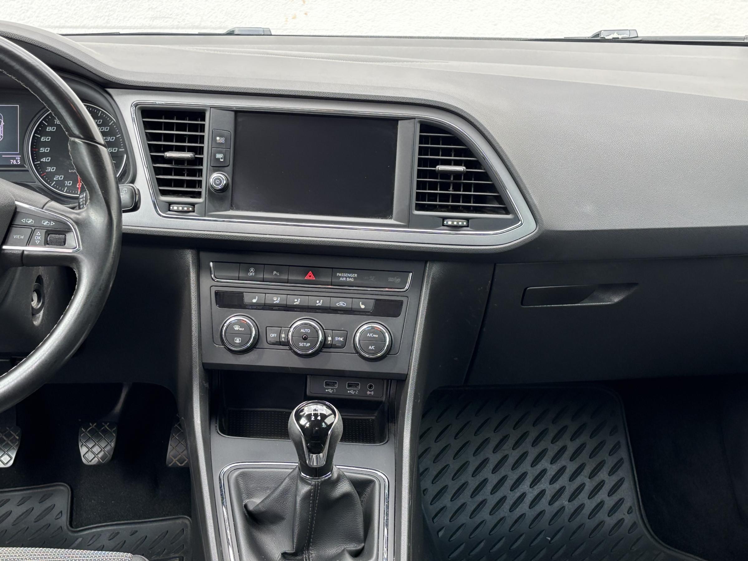 Seat Leon, 2019 - pohled č. 9