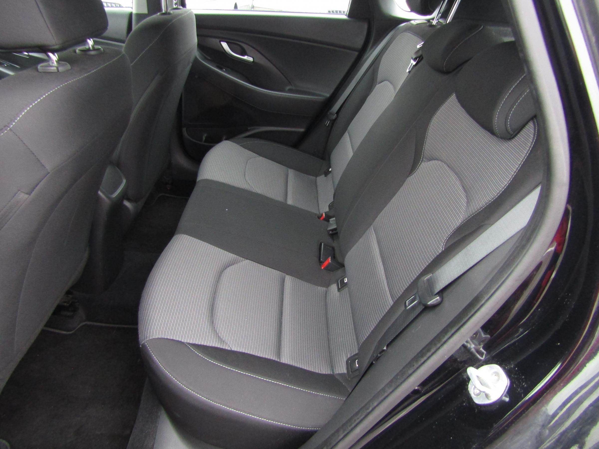 Hyundai i30, 2017 - pohled č. 10