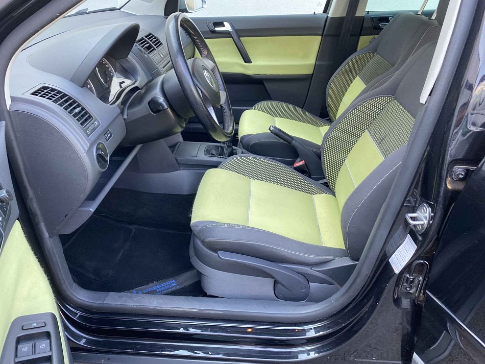 Volkswagen Polo 1.4i 16v CROSS