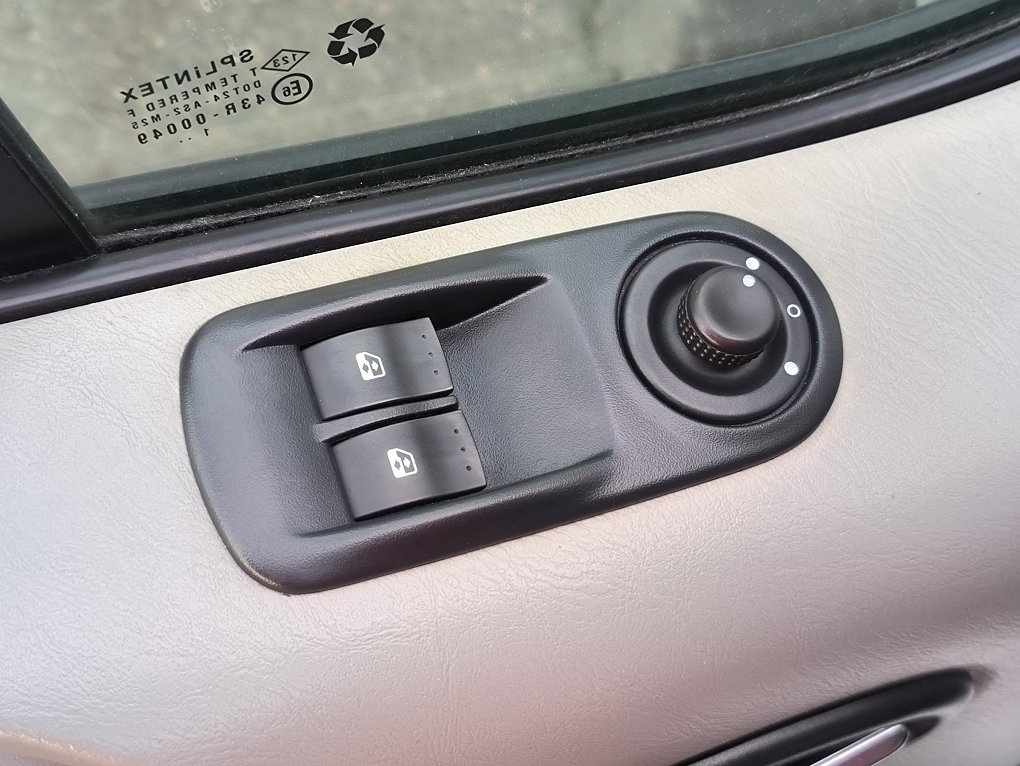 Opel Vivaro 2.0CDTi  L2 9míst