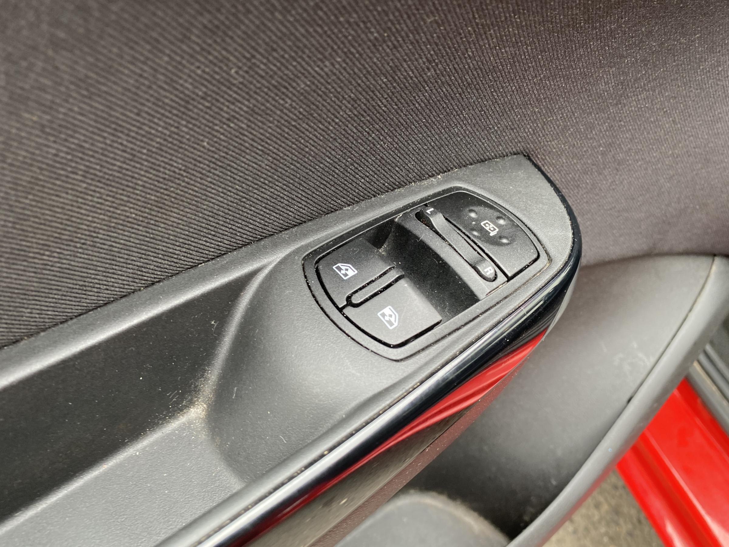 Opel Corsa, 2016 - pohled č. 13