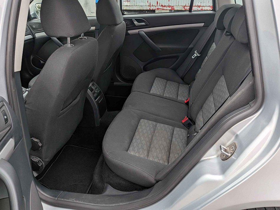 Škoda Octavia II 1.6 TDi Ambiente