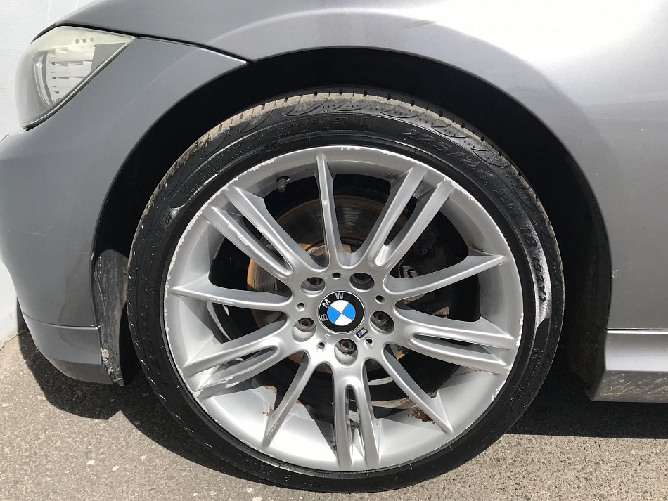 BMW Řada 3 3.0 i  325i