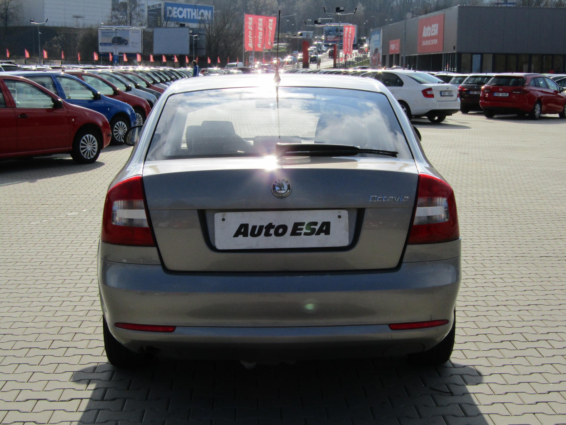 Škoda Octavia II, 2010 - pohled č. 5