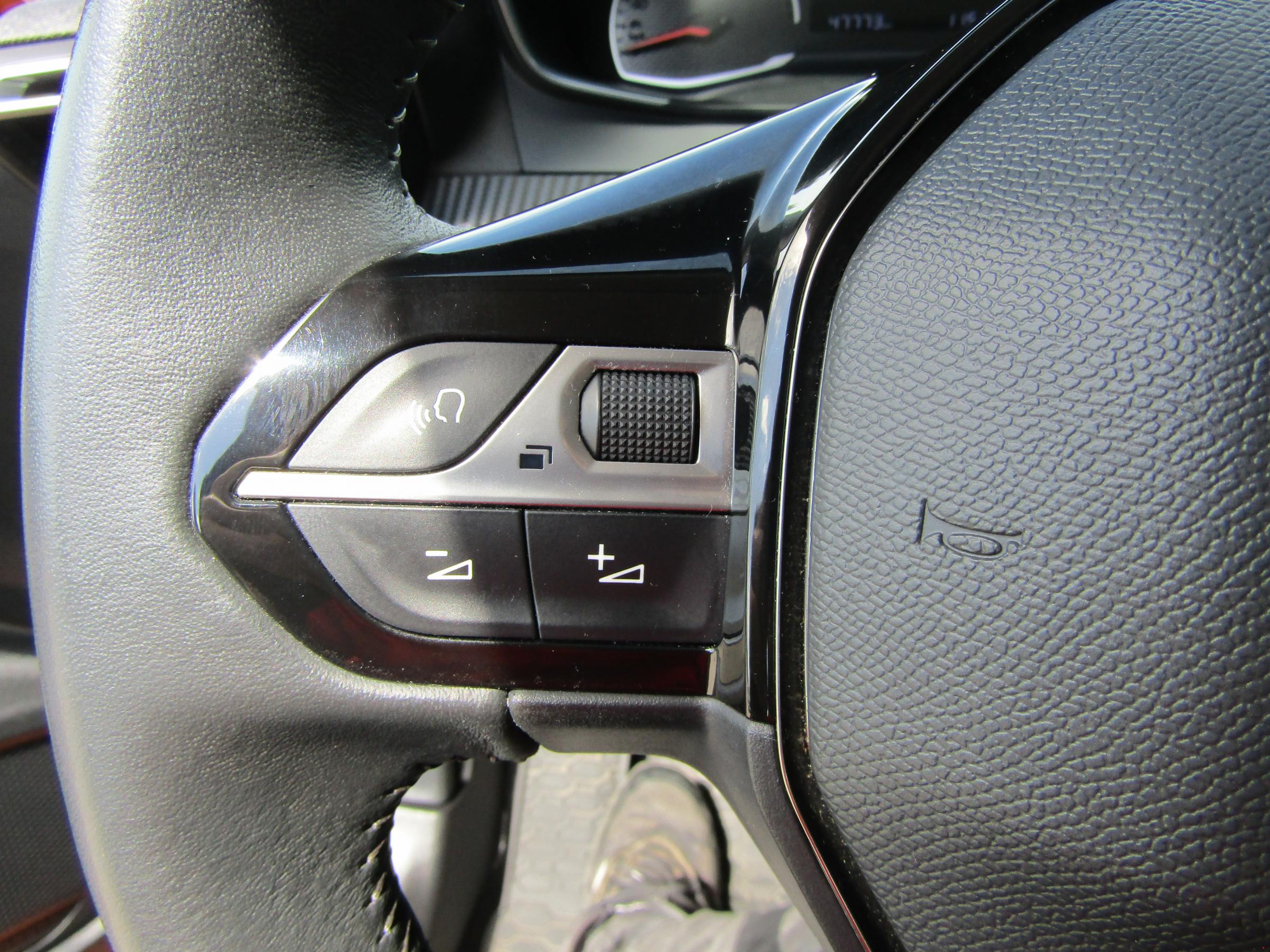 Peugeot 2008, 2021 - pohled č. 17