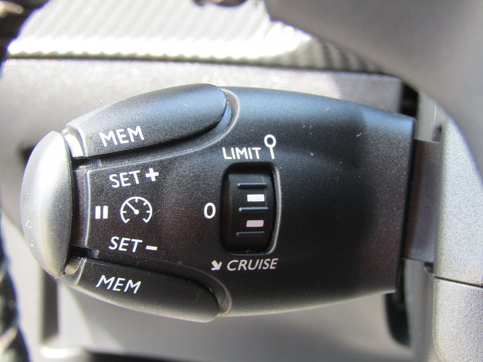 Peugeot 2008 1.2PT Active