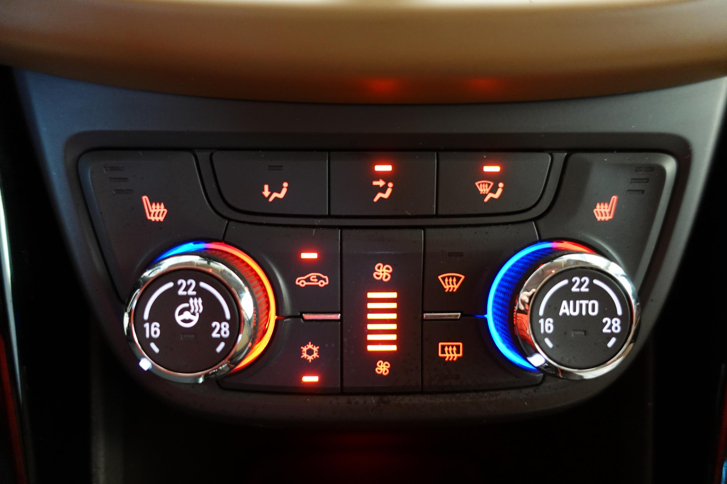 Opel Zafira, 2014 - pohled č. 13