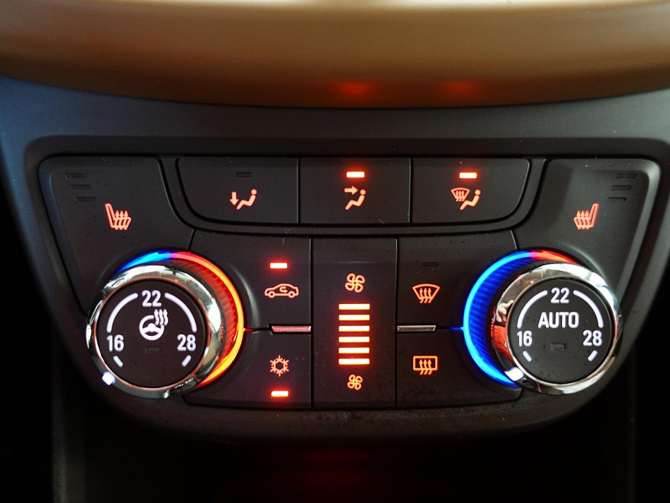 Opel Zafira 2.0 CDTi 