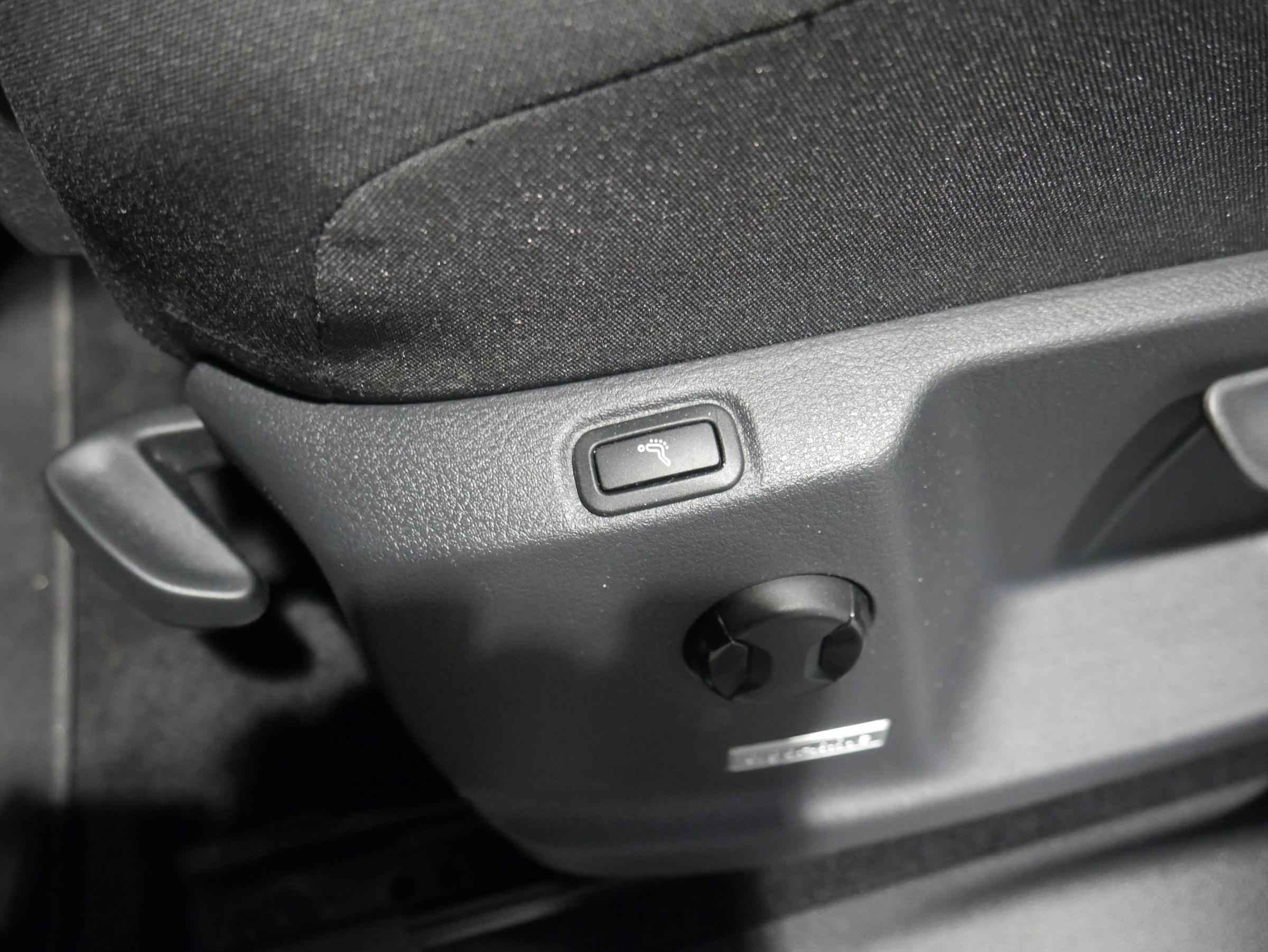 Volkswagen Touran, 2017 - pohled č. 11