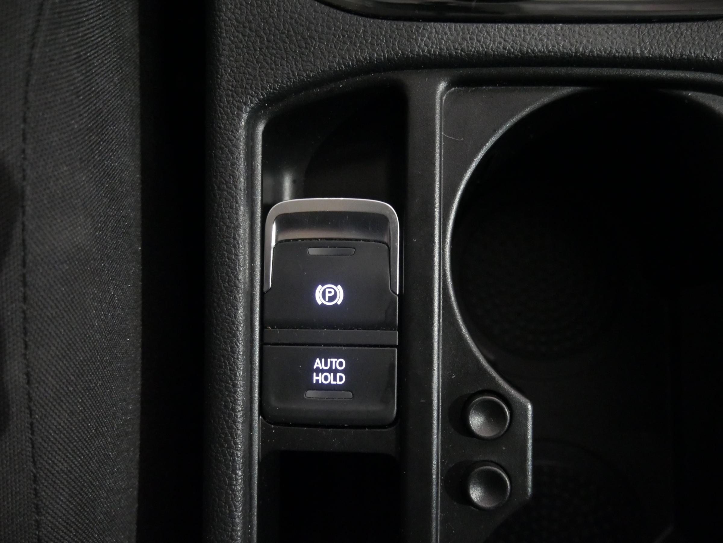 Volkswagen Touran, 2017 - pohled č. 17