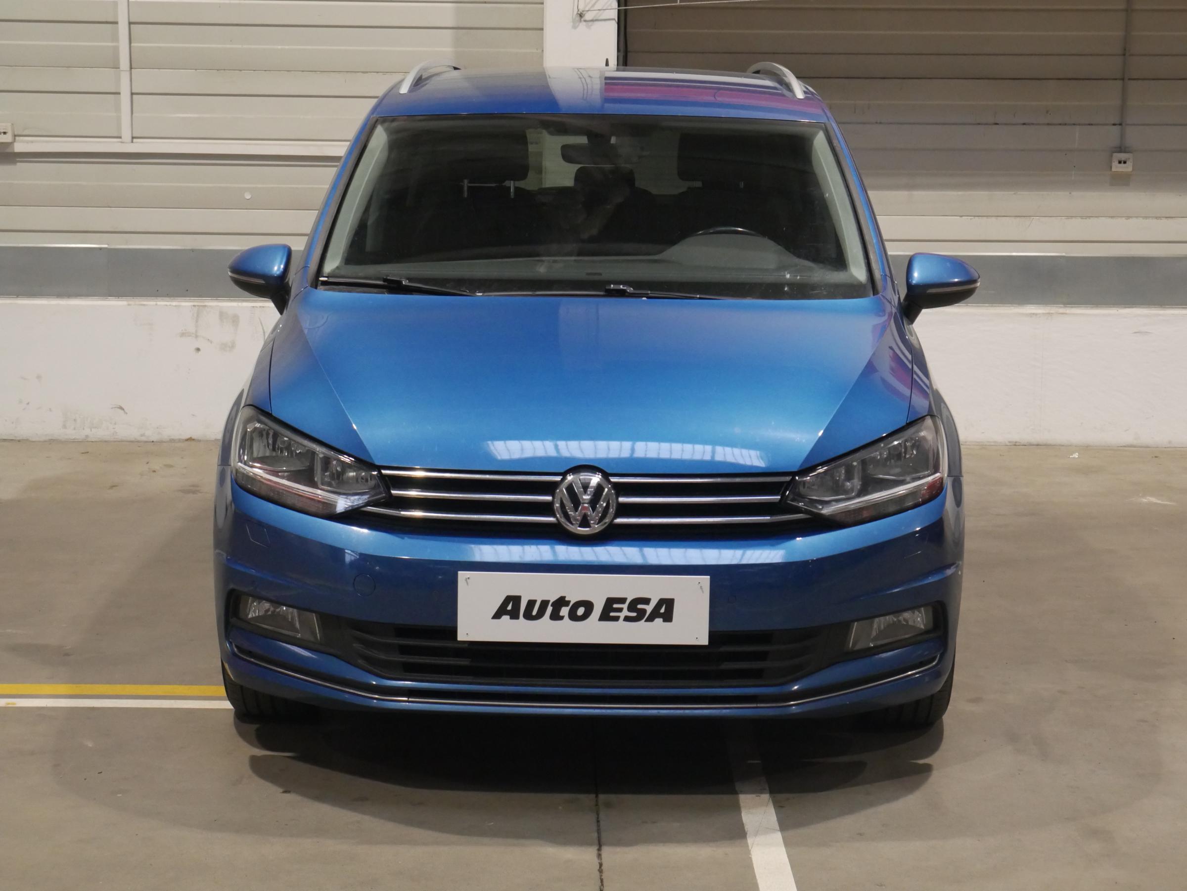 Volkswagen Touran, 2017 - pohled č. 2