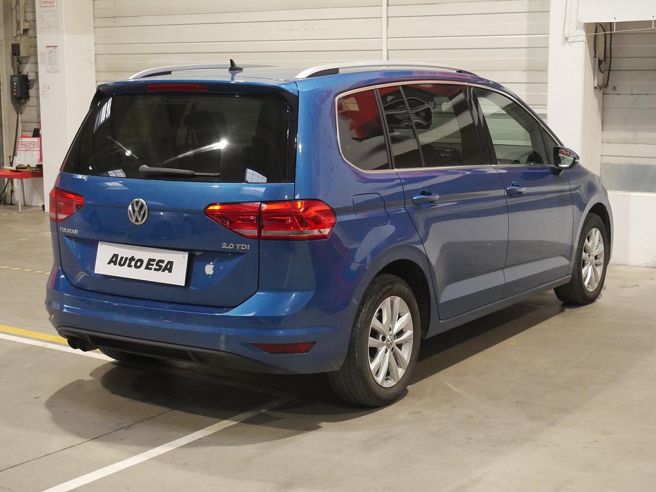 Volkswagen Touran 2.0 TDi 