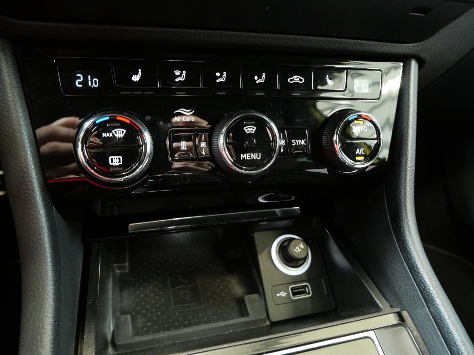 Škoda Superb III 2.0 TDi SportLine 4x4