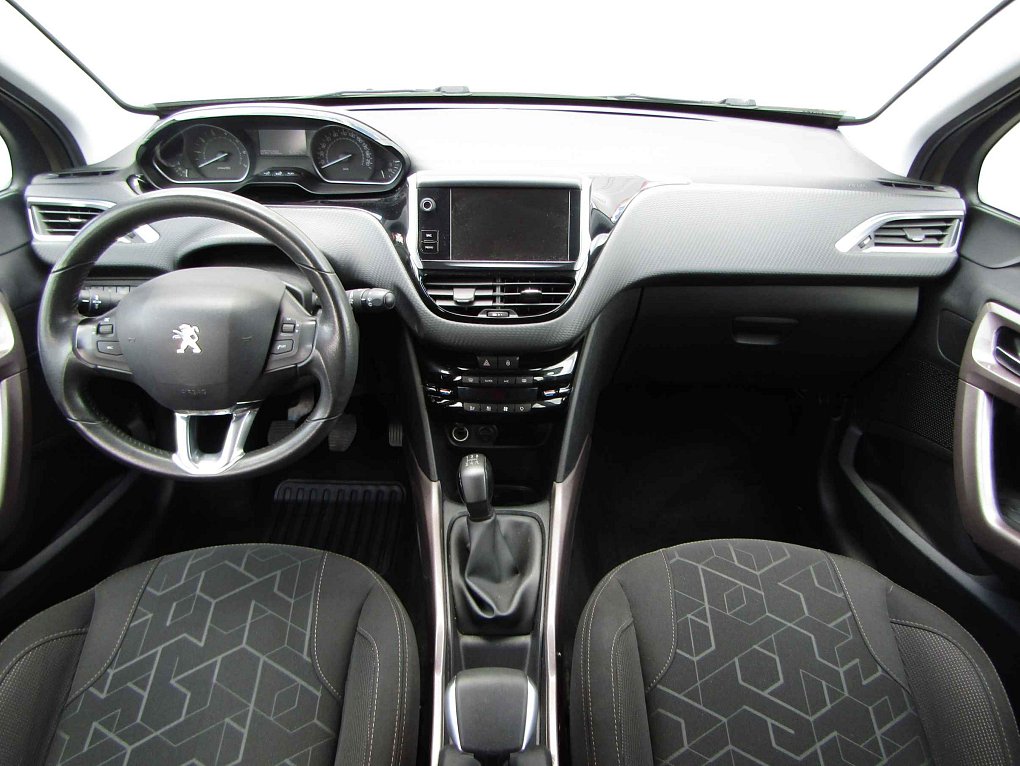 Peugeot 2008 1.2 PT 