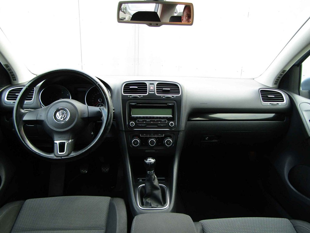 Volkswagen Golf 2.0 TDi 