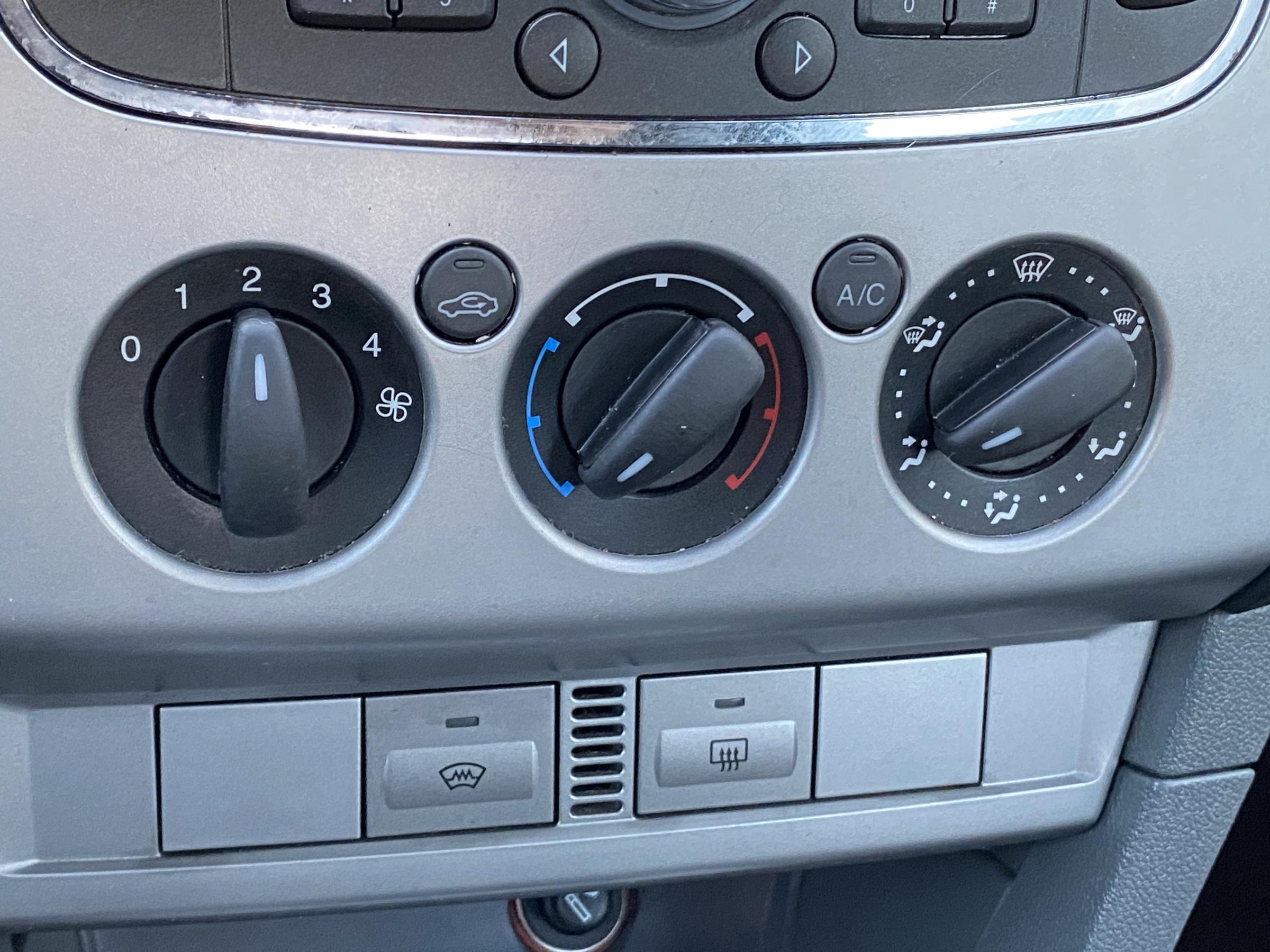 Ford Focus, 2010 - pohled č. 15