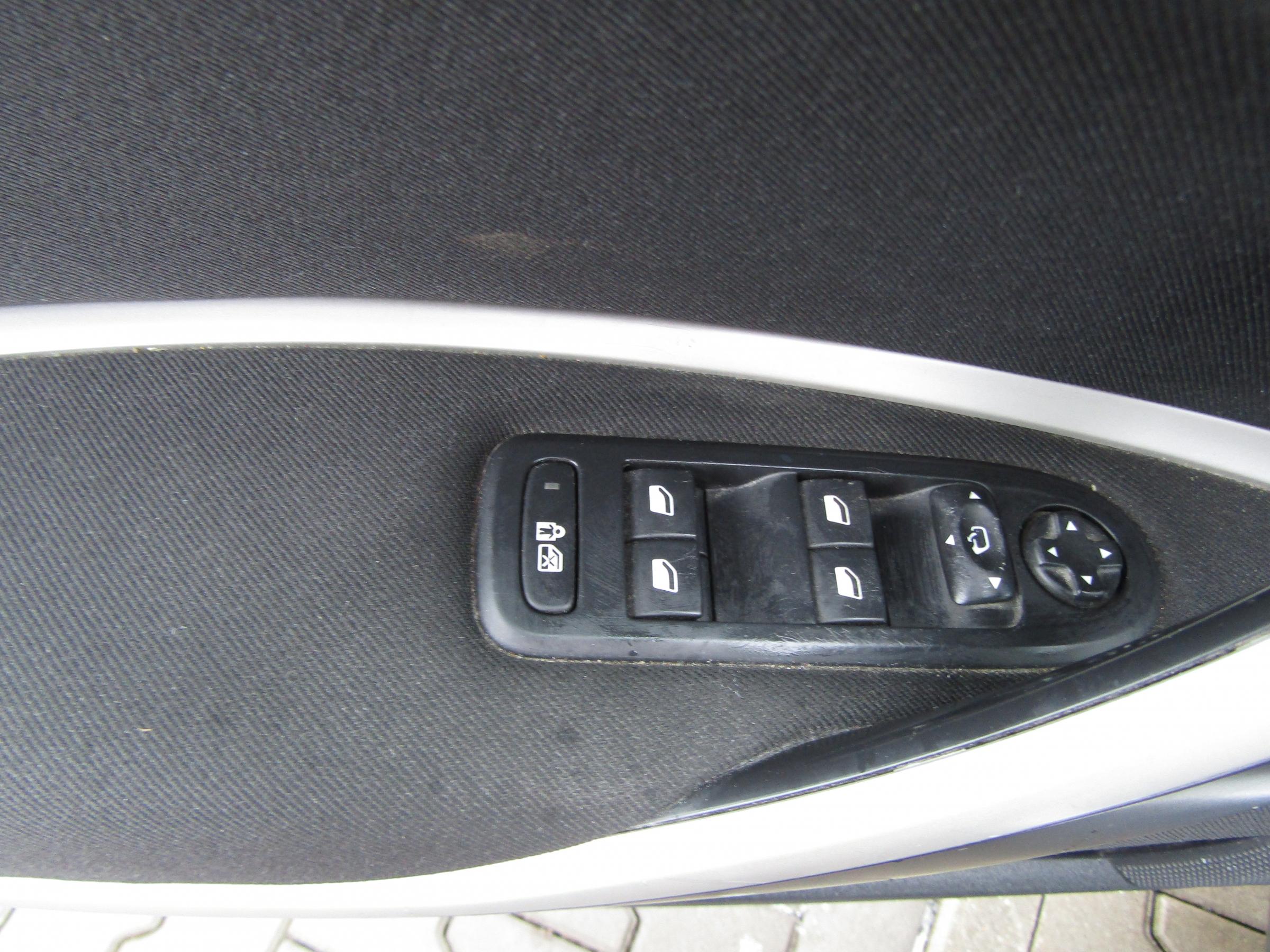 Citroën C5, 2012 - pohled č. 11