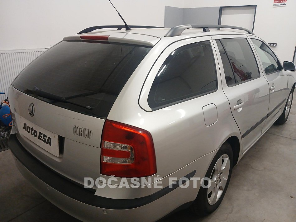 Škoda Octavia II 1.6i Elegance
