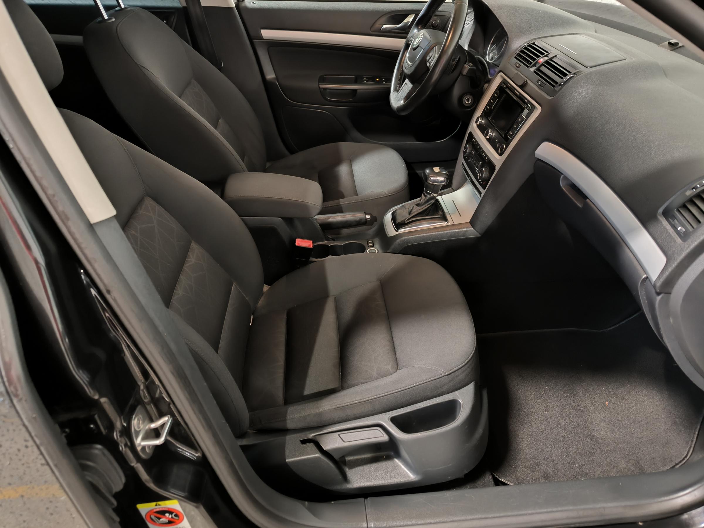 Škoda Octavia, 2011 - pohled č. 12