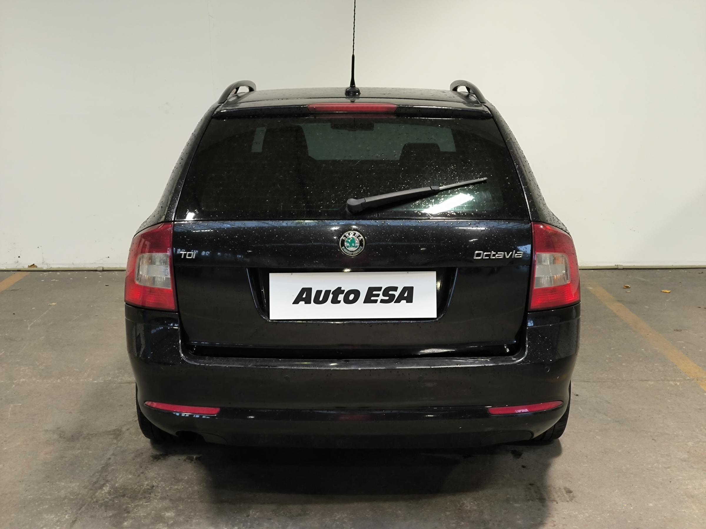 Škoda Octavia, 2011 - pohled č. 5