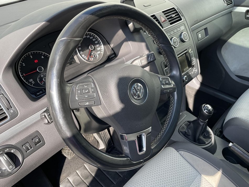 Volkswagen Touran 2.0 TDi CROSS