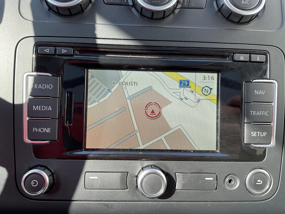 Volkswagen Touran 2.0 TDi CROSS