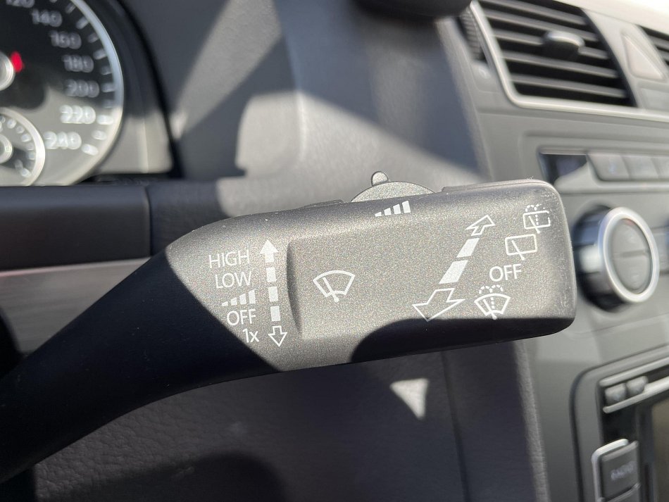 Volkswagen Touran 2.0 TDi CROSS