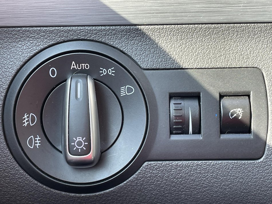 Volkswagen Touran 2.0 TDi CROSS